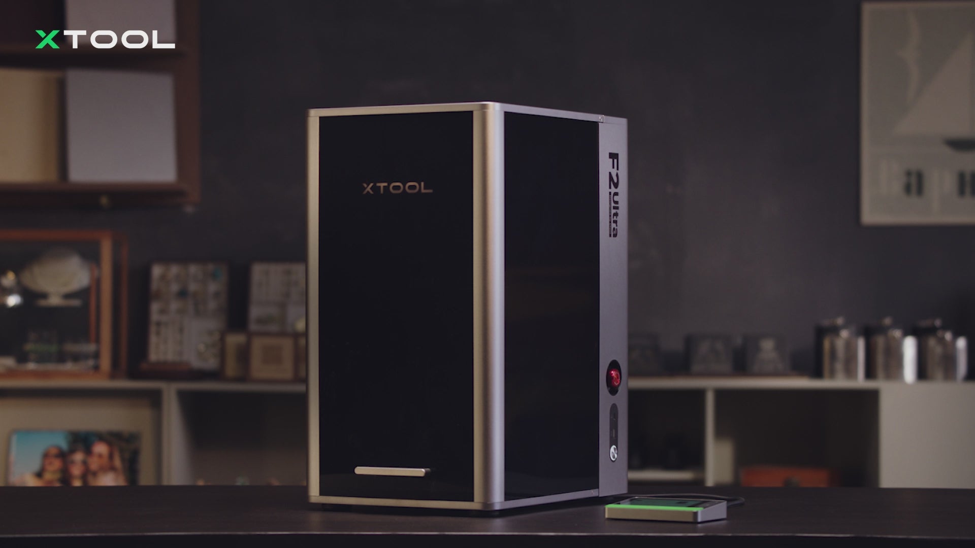 xTool F2 Ultra 60W MOPA & 40W ダイオード デュアルレーザー彫刻機